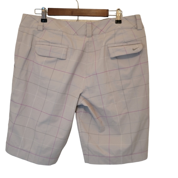 Men's Nike Golf Dri-Fit Shorts Size Large - Picture 2 of 6